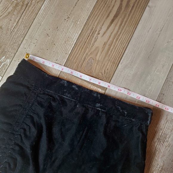 Free People x REVOLVE Vivienne Velvet Ruched Black Mini Skirt Size 4 - Picture 5 of 16